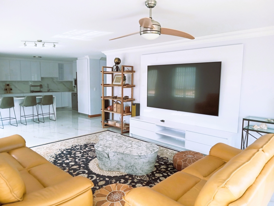 To Let 4 Bedroom Property for Rent in Greenways Golf Estate Western Cape